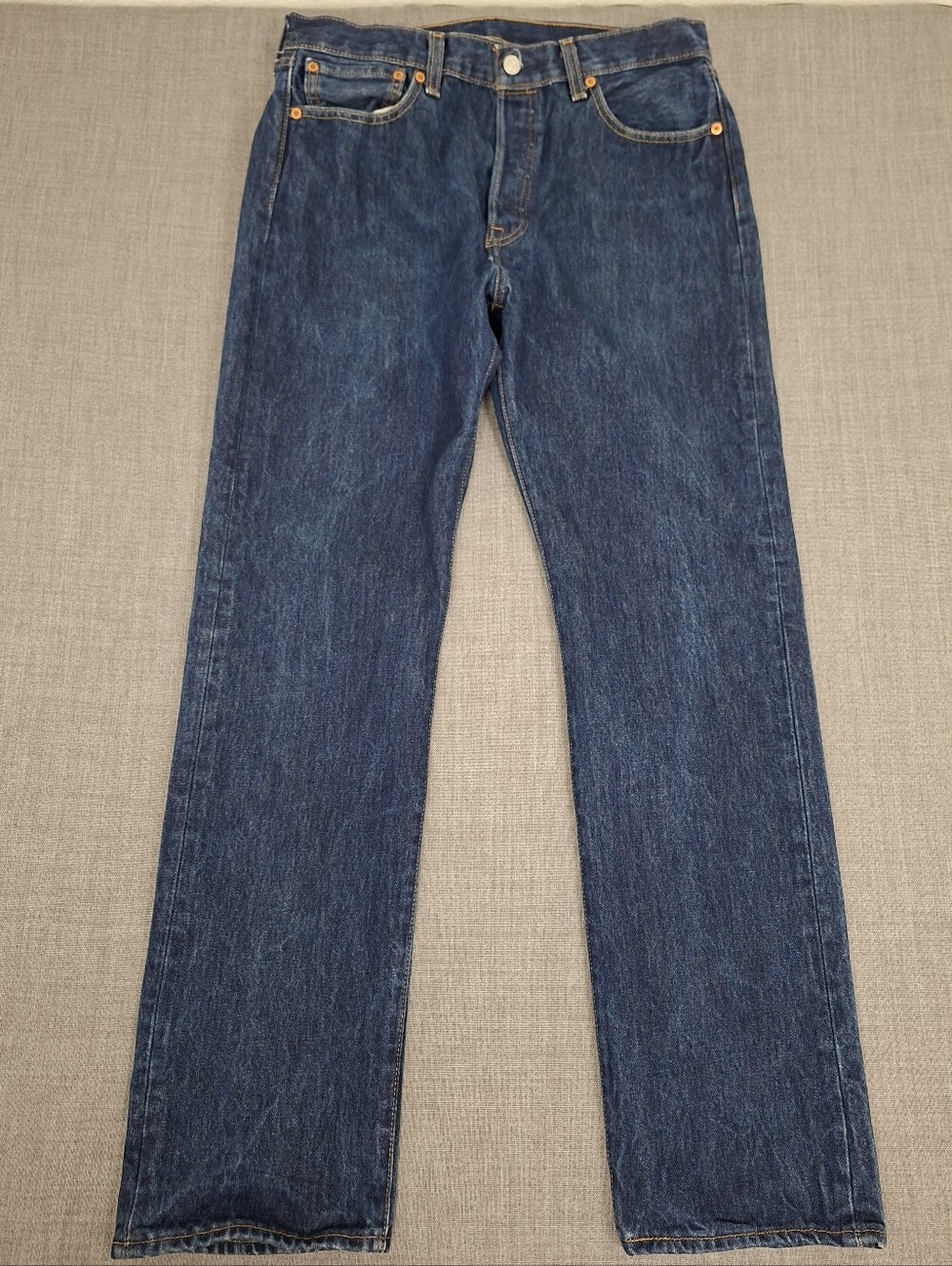 Levis 501 Button Fly Medium Wash 100% Cotton Denim Jeans. 33 × 32.